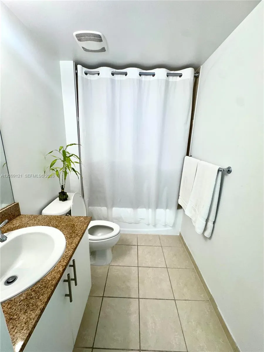 1871 NW S River Dr # 2005, Miami FL 33125