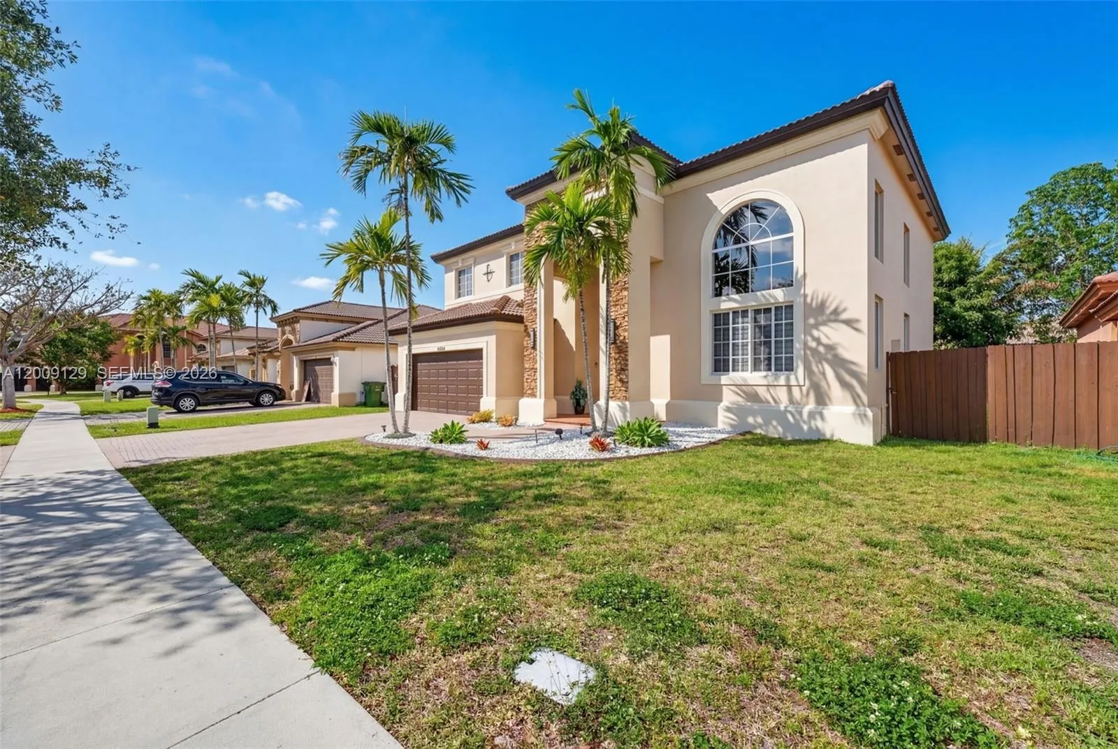 1033 NE 35th Ave, Homestead FL 33033