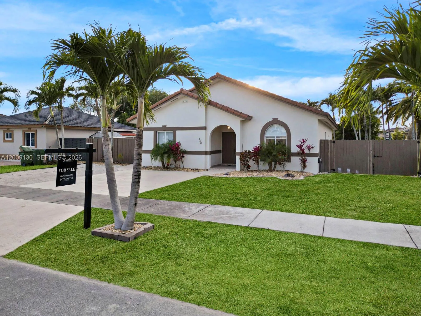 704 SE 14th Pl, Homestead FL 33033