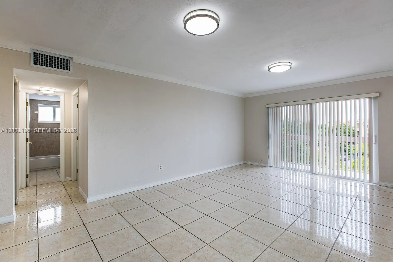 8101 Camino Real # C401, Miami FL 33143