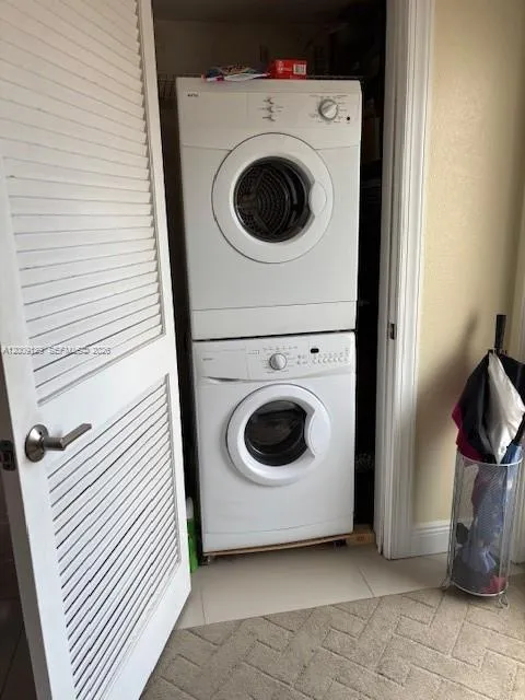 361 S Hollybrook Dr # 205, Pembroke Pines FL 33025