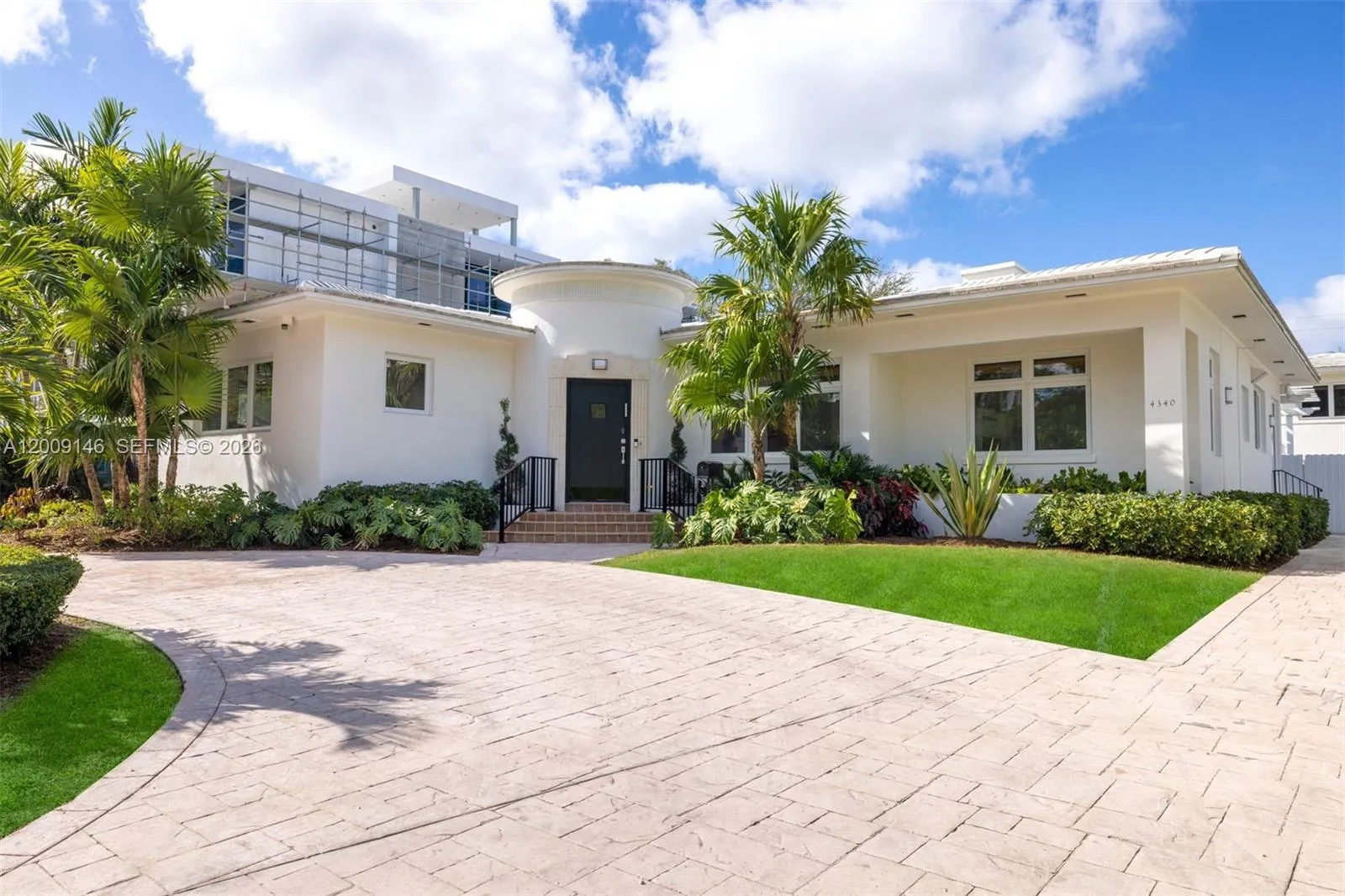 4340 Pine Tree Dr, Miami Beach FL 33140