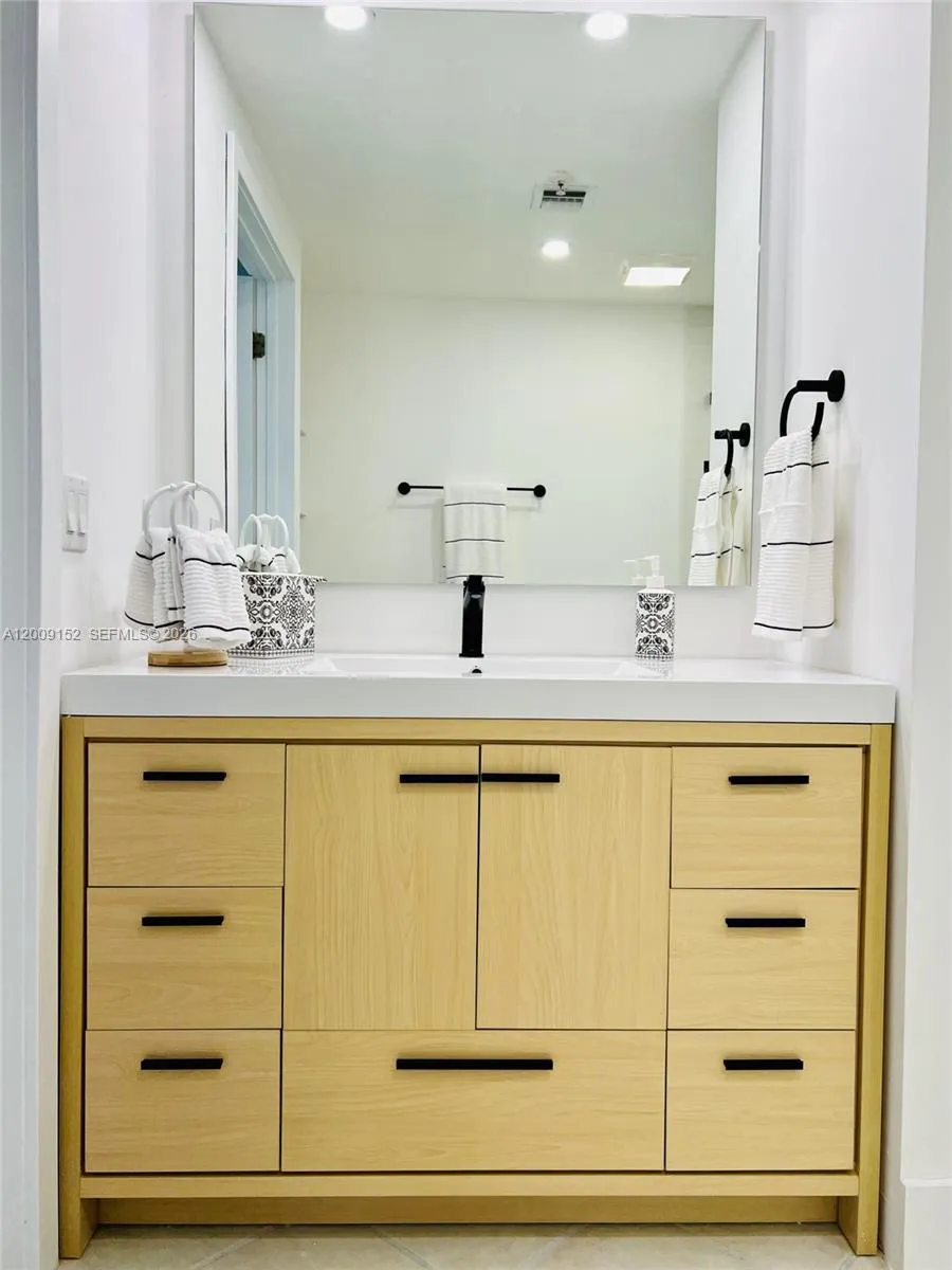 3500 Coral Way # 1102, Miami FL 33145