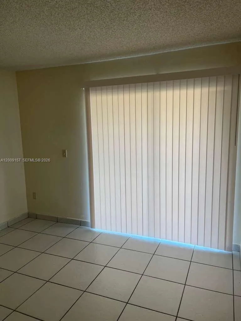 9712 Hammocks Blvd # 30, Miami FL 33196
