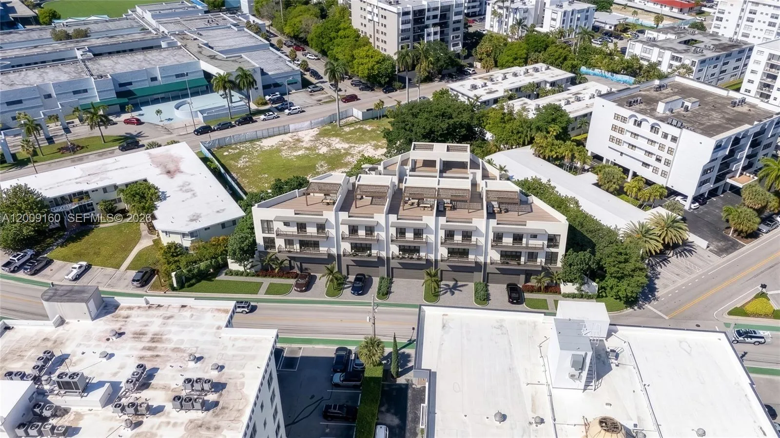 9201 W Bay Harbor Dr, Bay Harbor Islands FL 33154