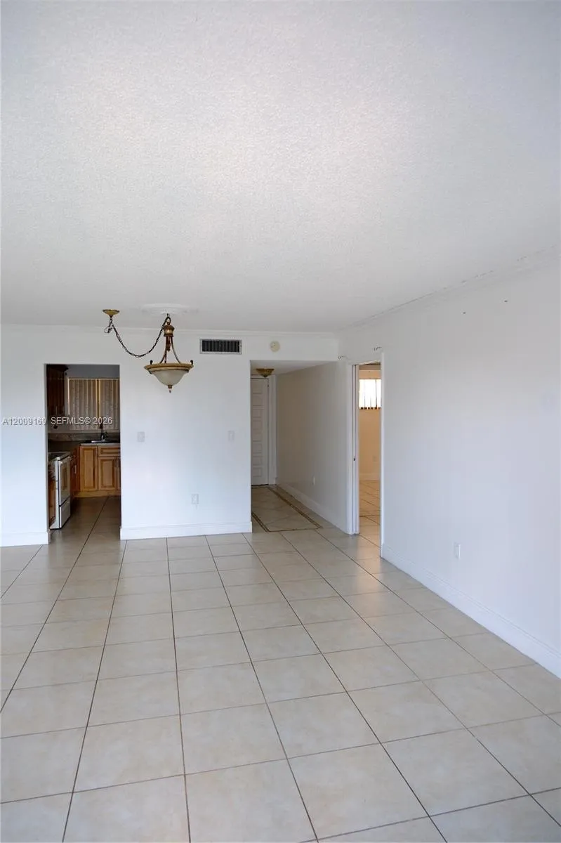 650 NE 149th St # 505F, Miami FL 33161