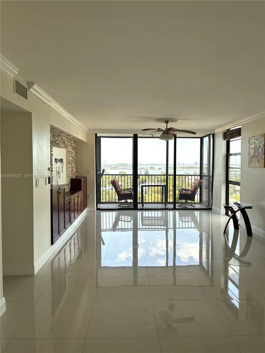 2500 NE 135th St # C1011, North Miami FL 33181