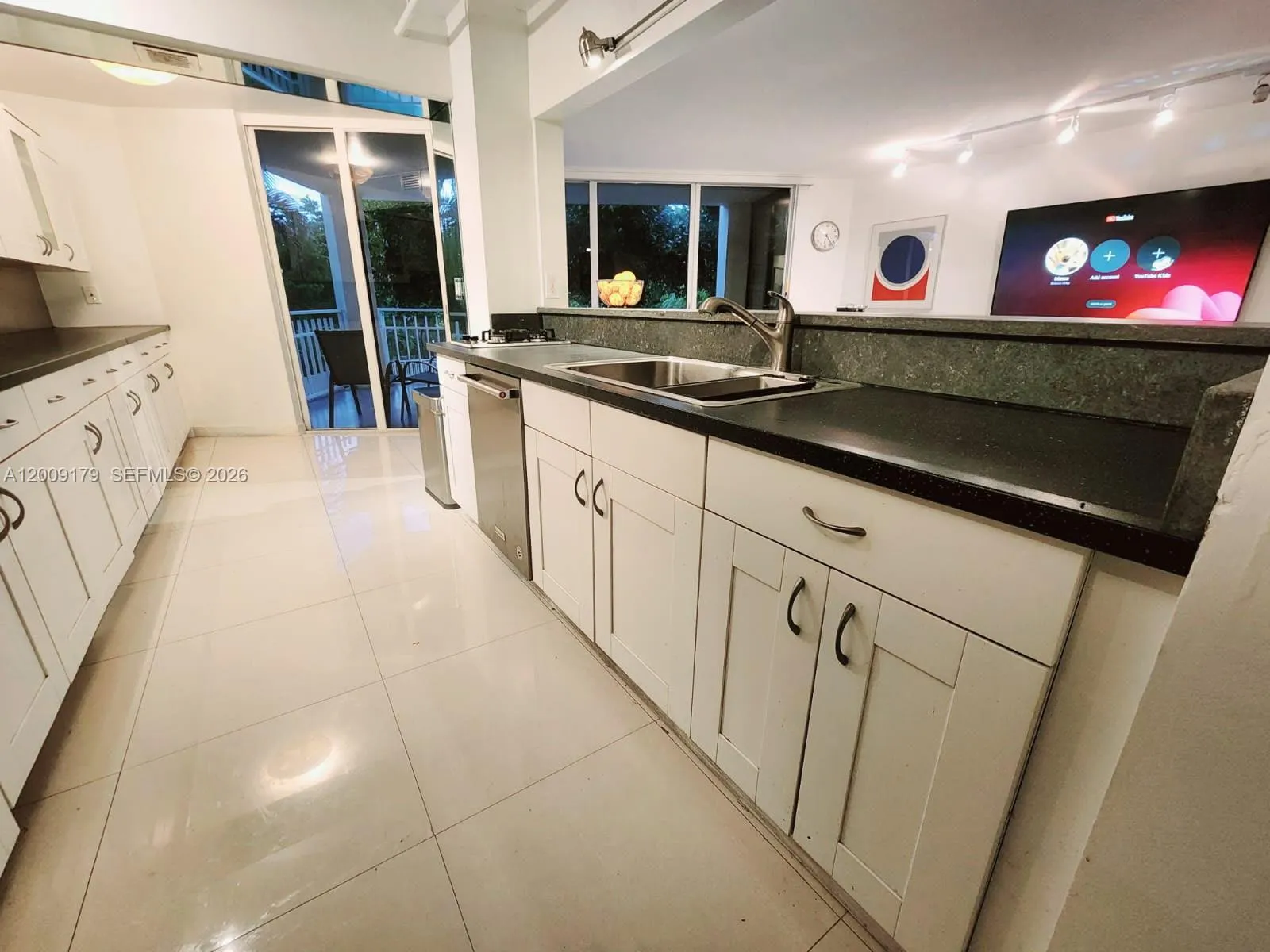 1000 Quayside Ter # 408, Miami FL 33138