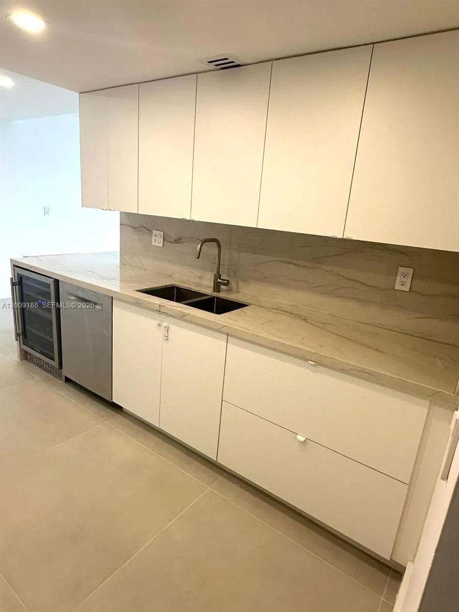 10205 Collins Ave # 907, Bal Harbour FL 33154