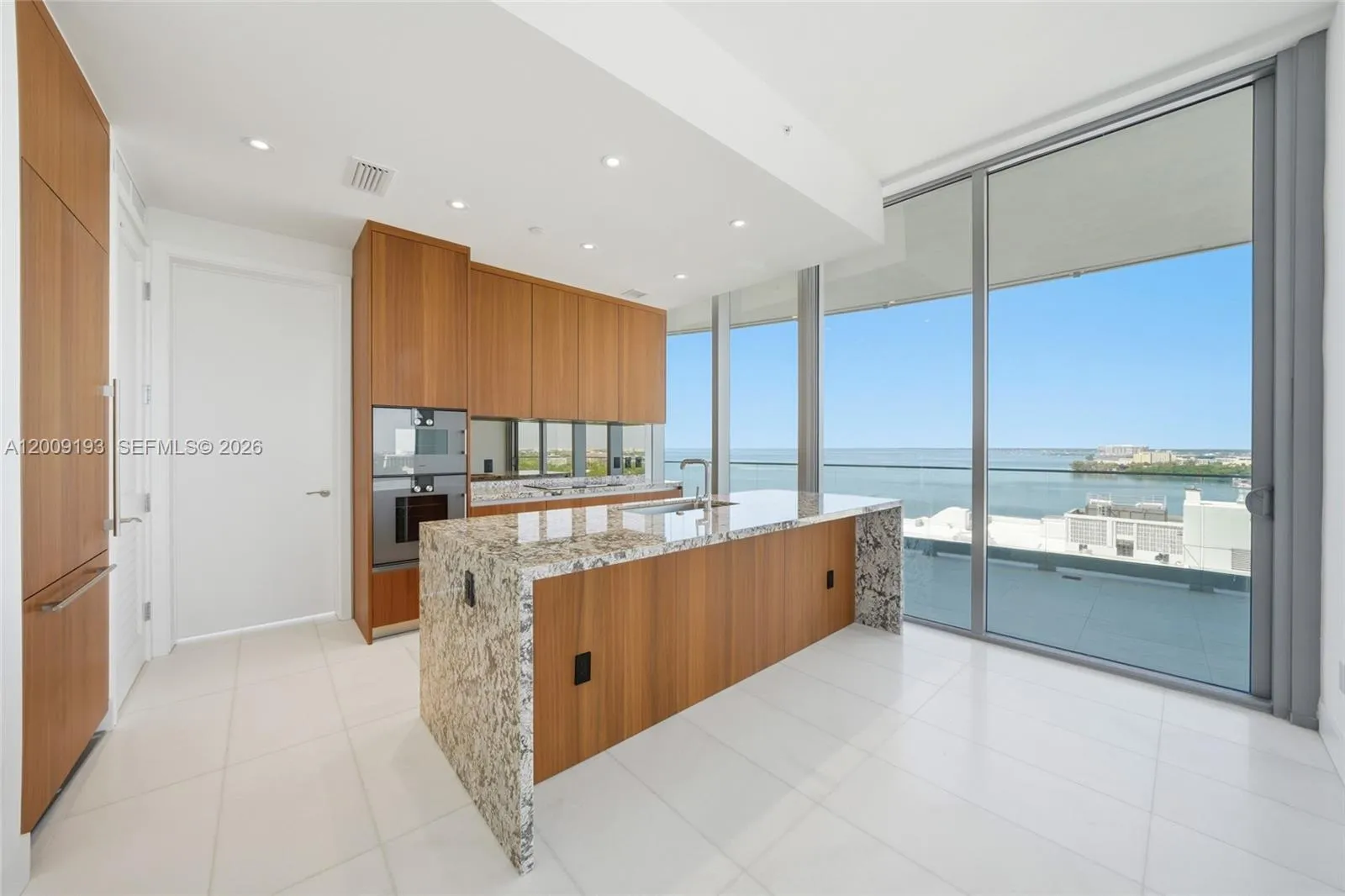 175 SE 25th Rd # 1403, Miami FL 33129