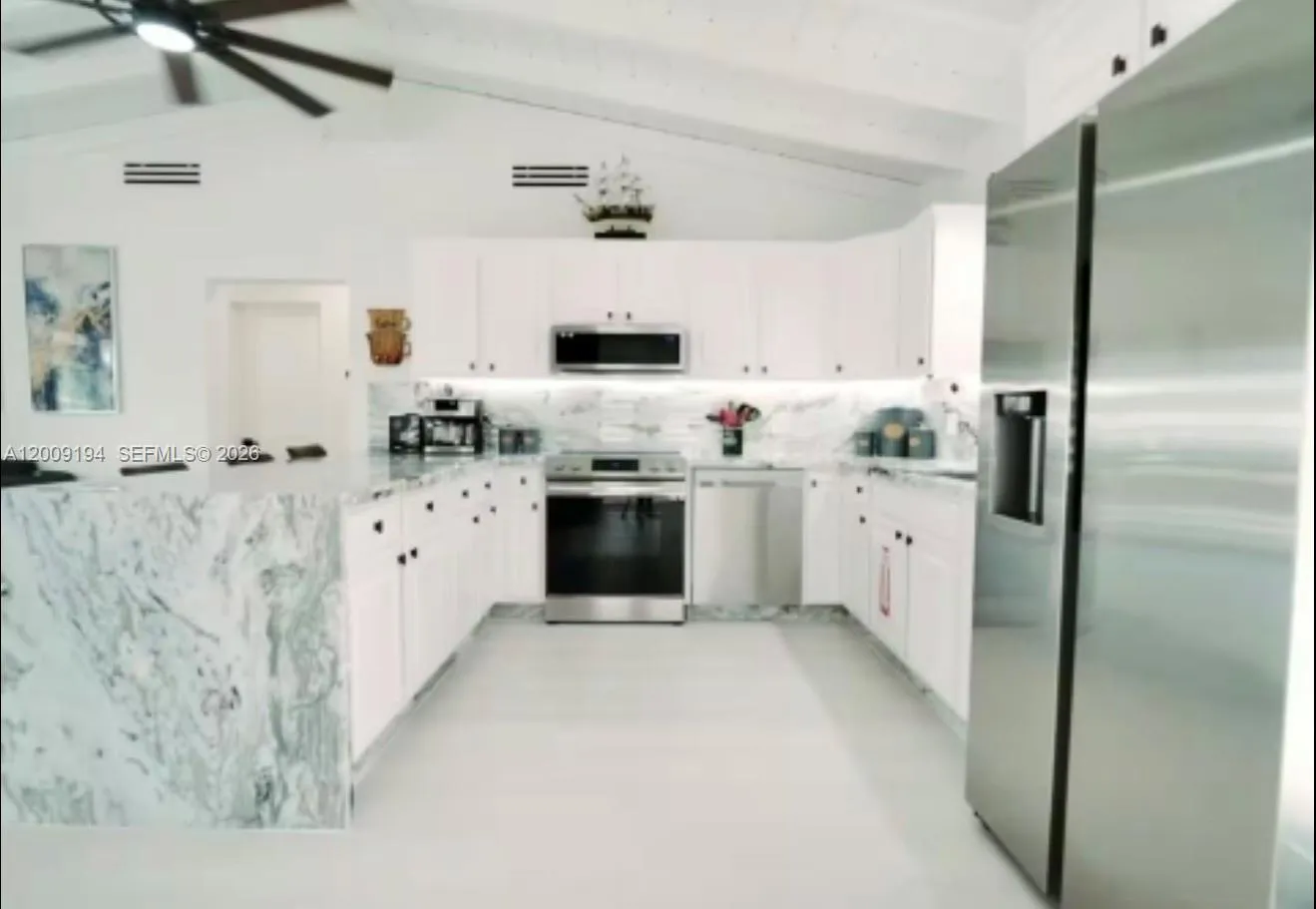 2133 Yellowtail Dr, Marathon FL 33050