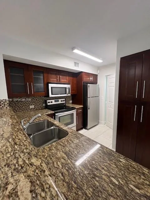 520 SW 111th Ave # 101, Pembroke Pines FL 33025