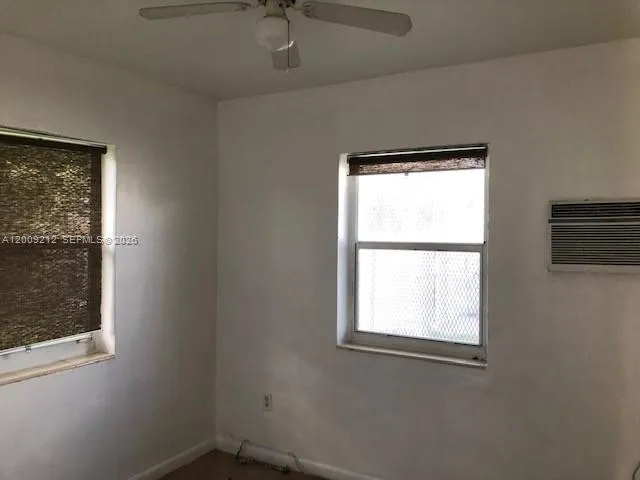 471 SW 10th St # 5, Miami FL 33130