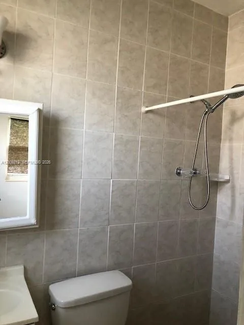 471 SW 10th St # 5, Miami FL 33130