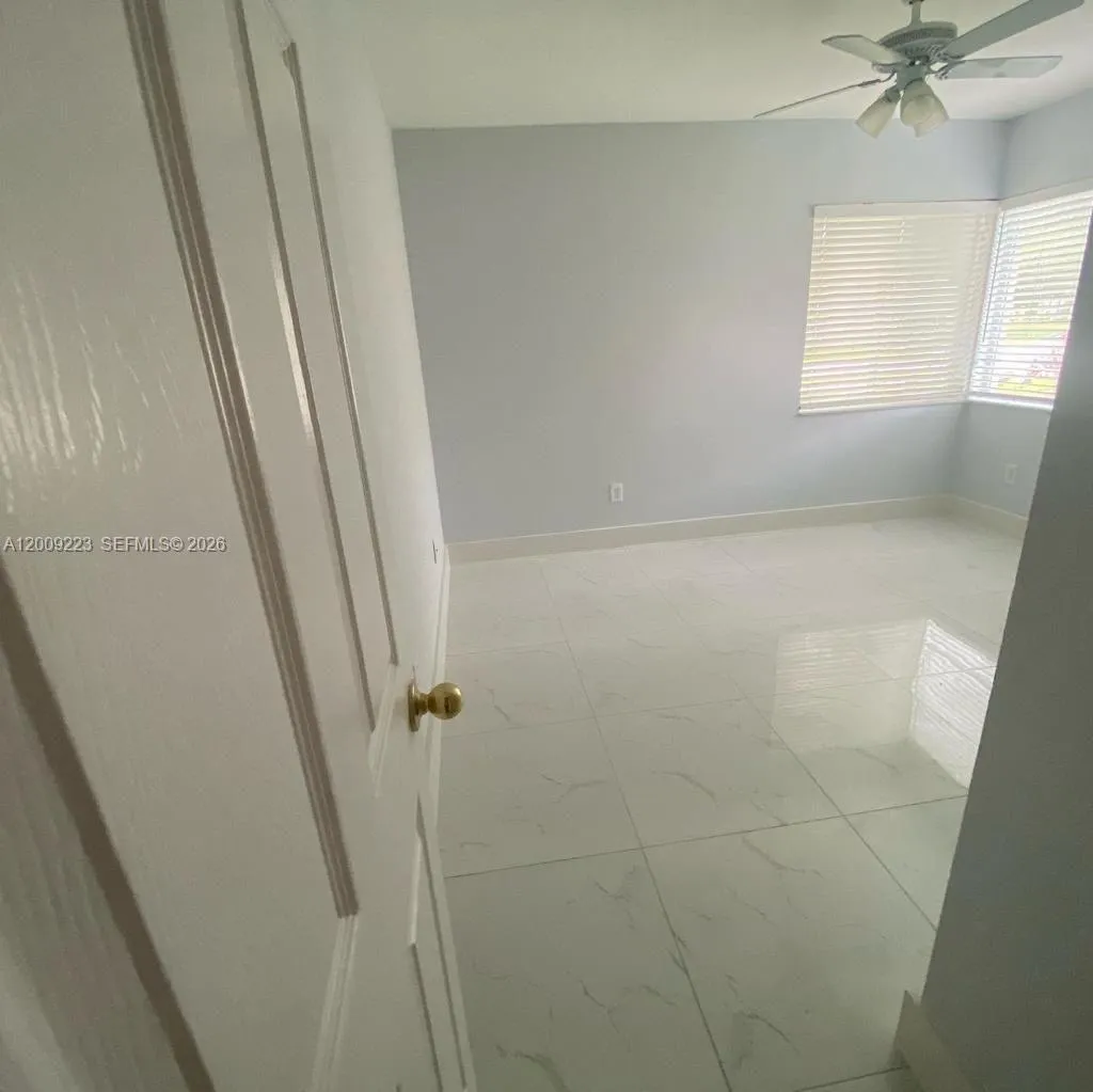 1970 NW 178th Ter, Pembroke Pines FL 33029