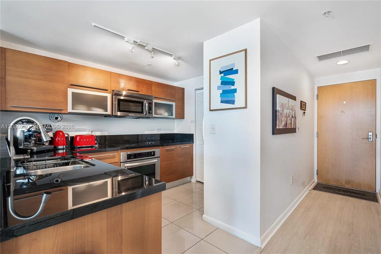 253 NE 2nd St # 3104, Miami FL 33132