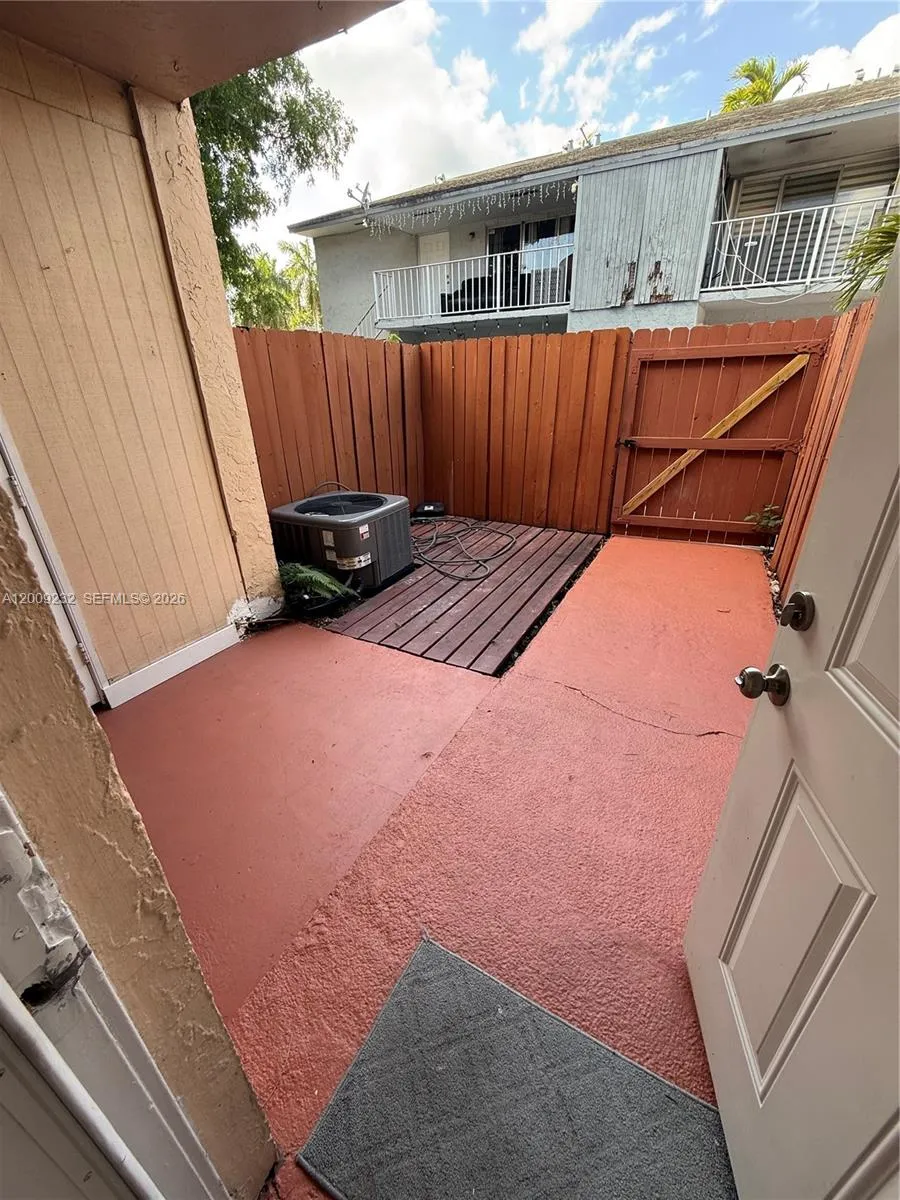 15687 SW 85th Ter # 233, Miami FL 33193