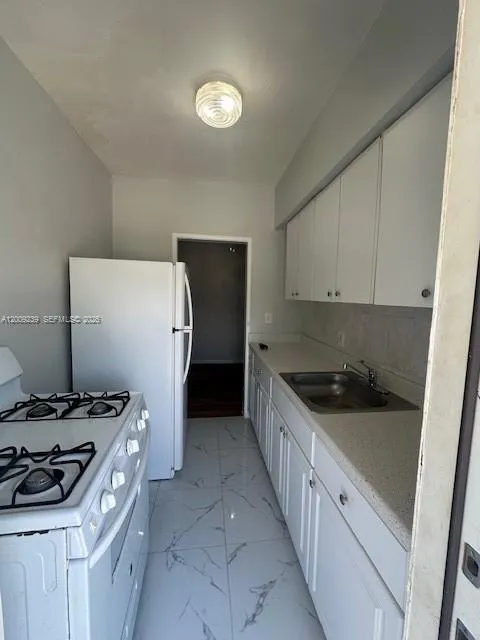 30 S Shore Dr # 1, Miami Beach FL 33141