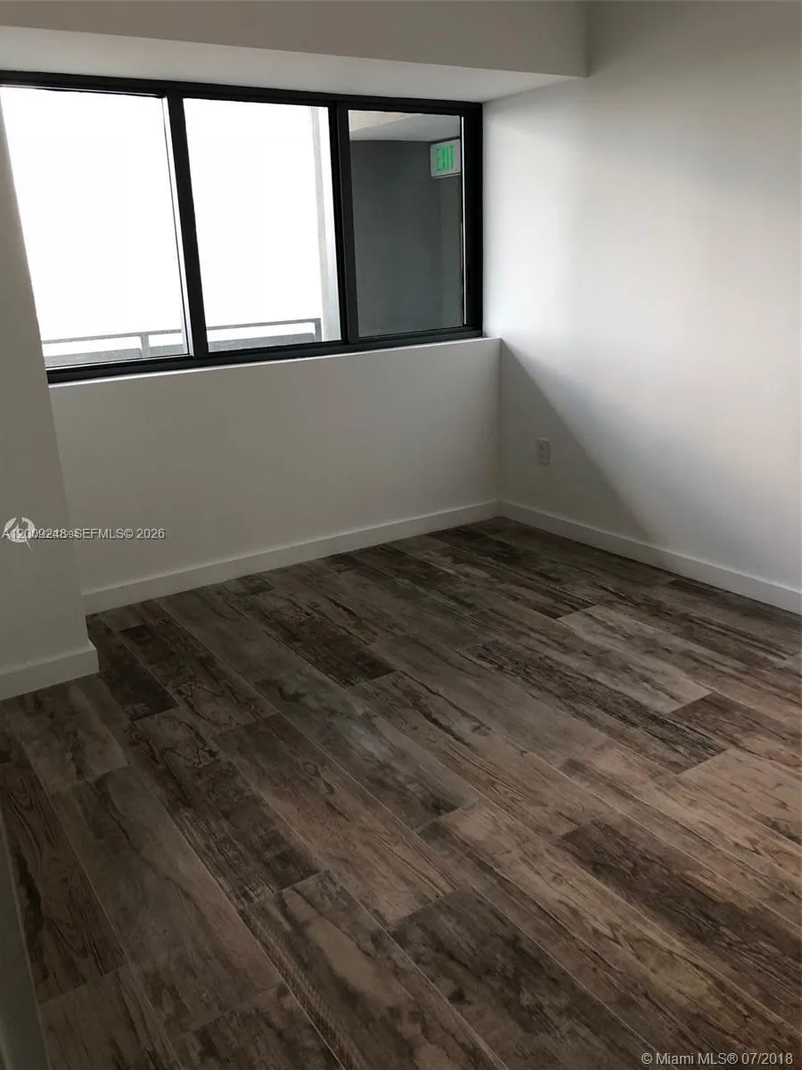 650 NE 32nd St # 4005, Miami FL 33137