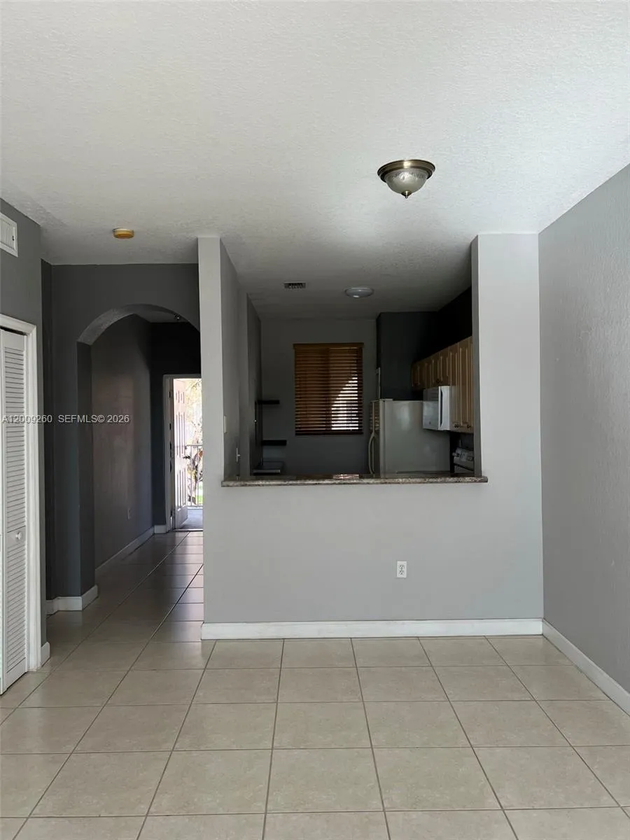 17630 NW 73rd Ave # 4, Hialeah FL 33015