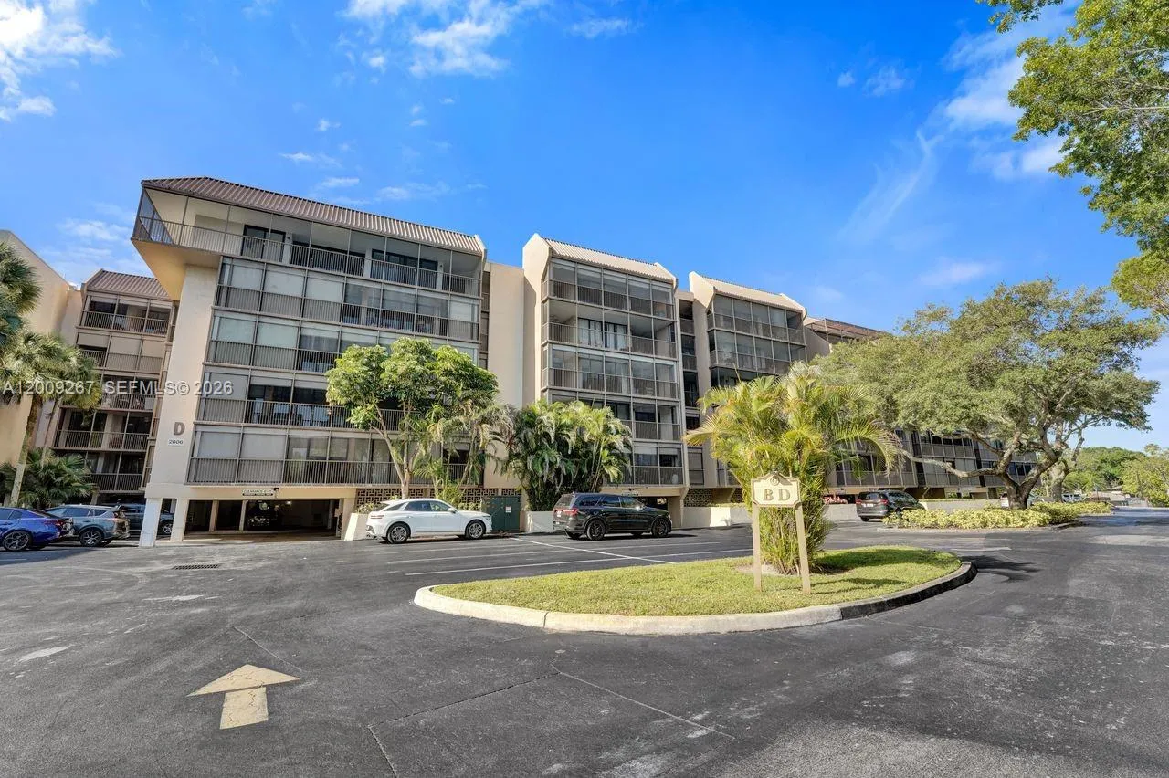 2806 N 46th Ave # D637, Hollywood FL 33021