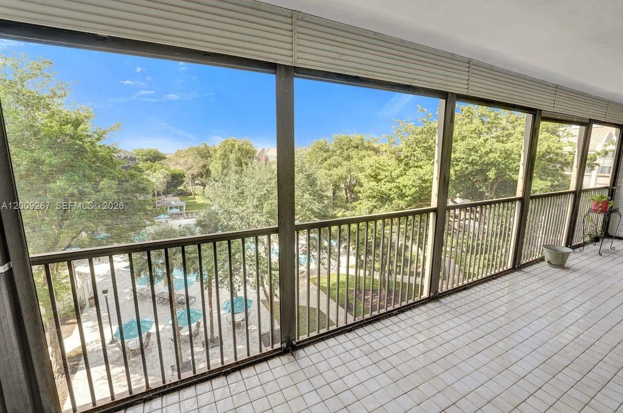 2806 N 46th Ave # D637, Hollywood FL 33021