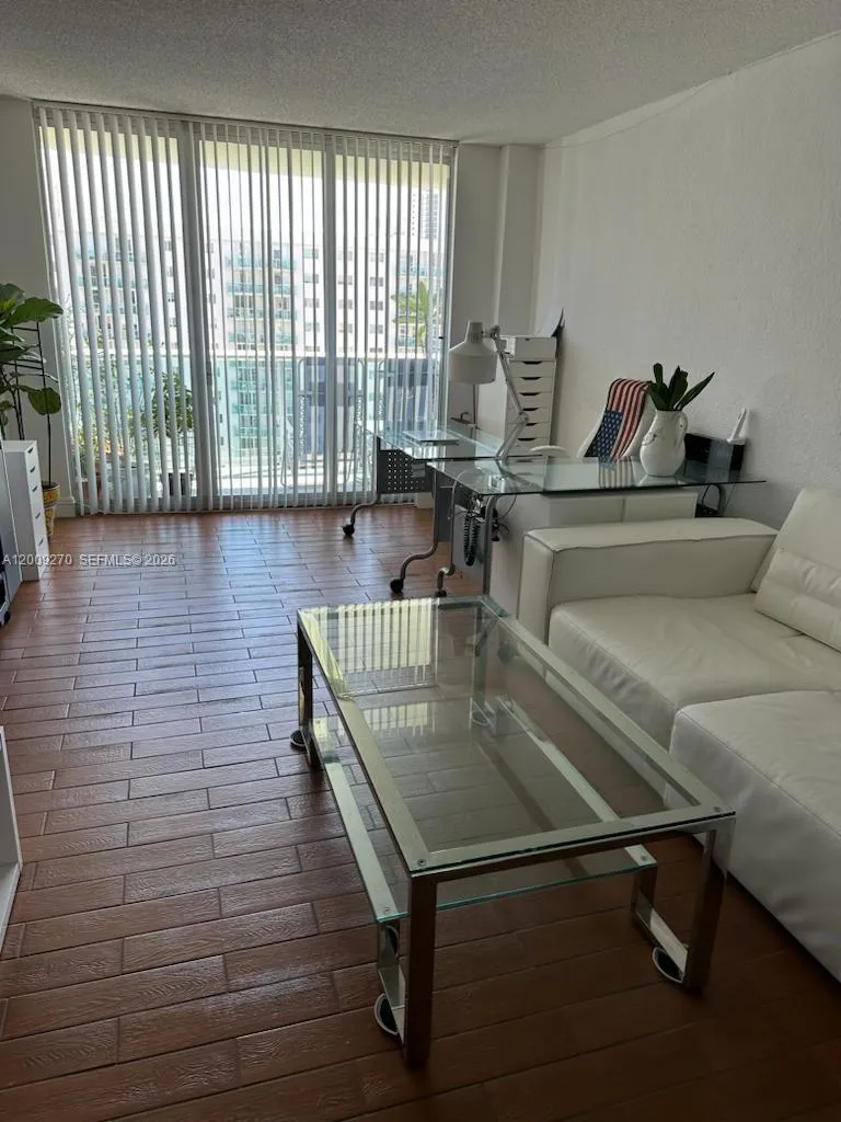 19390 Collins Ave # 1510, Sunny Isles Beach FL 33160