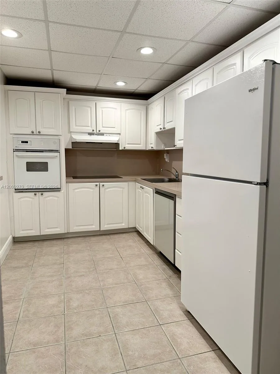 19390 Collins Ave # 1510, Sunny Isles Beach FL 33160