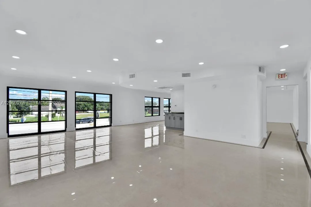 2990 Griffin Rd # 3, Dania Beach FL 33312