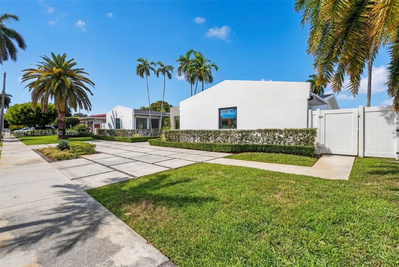 1865 NE 197th Ter, Miami FL 33179