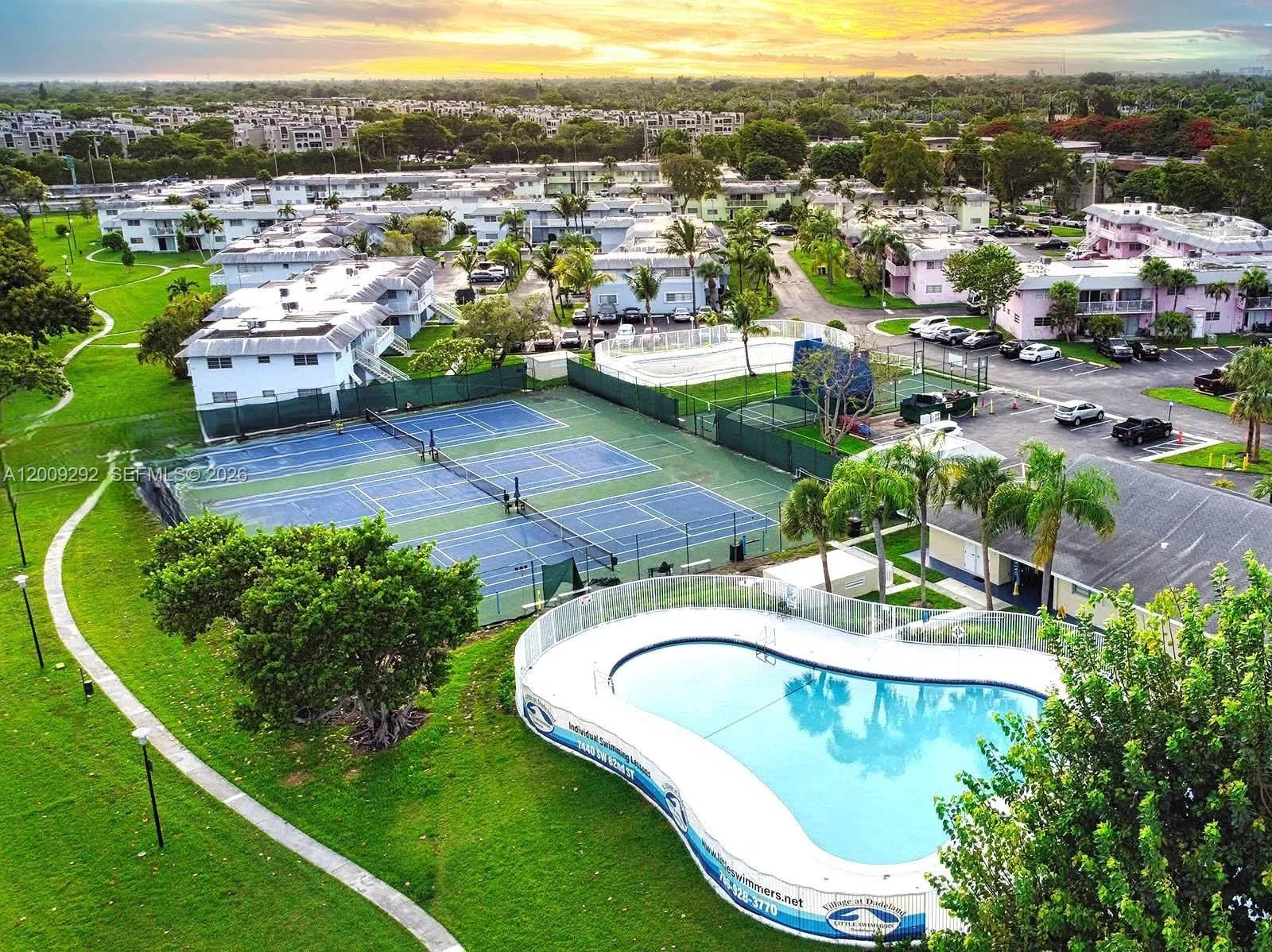 7324 SW 82nd St # B206, Miami FL 33143