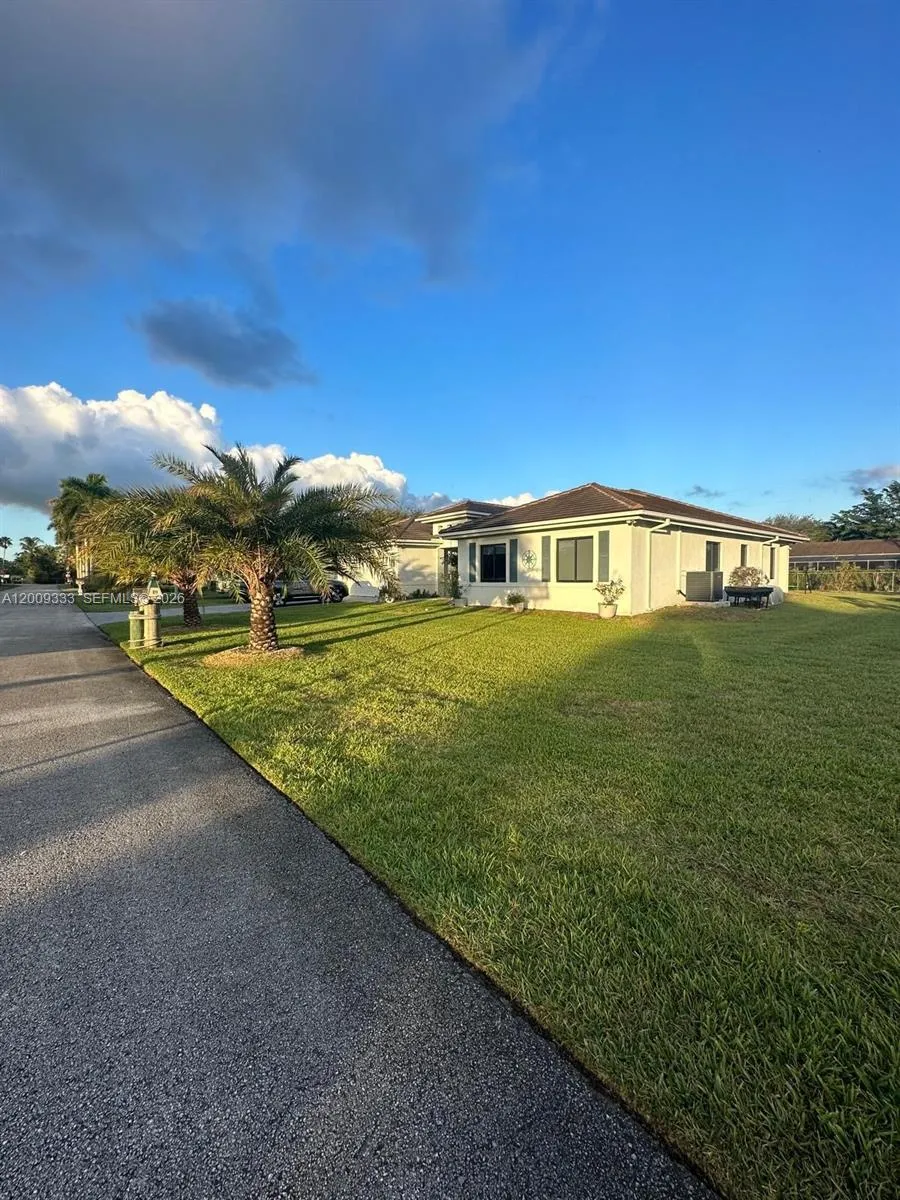 32151 SW 196th Ave, Homestead FL 33030