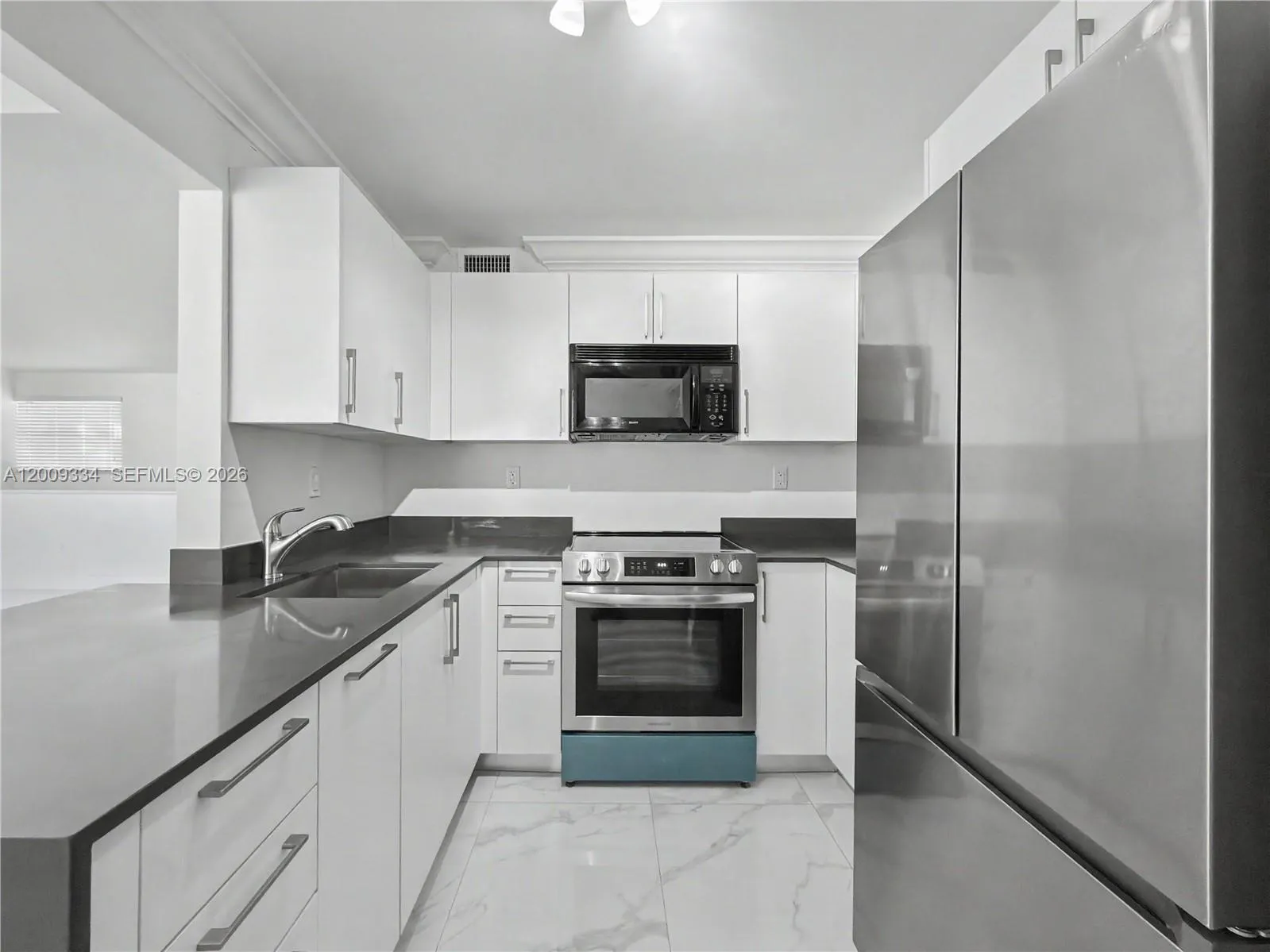 10010 NW 9th St Cir # 203, Miami FL 33172