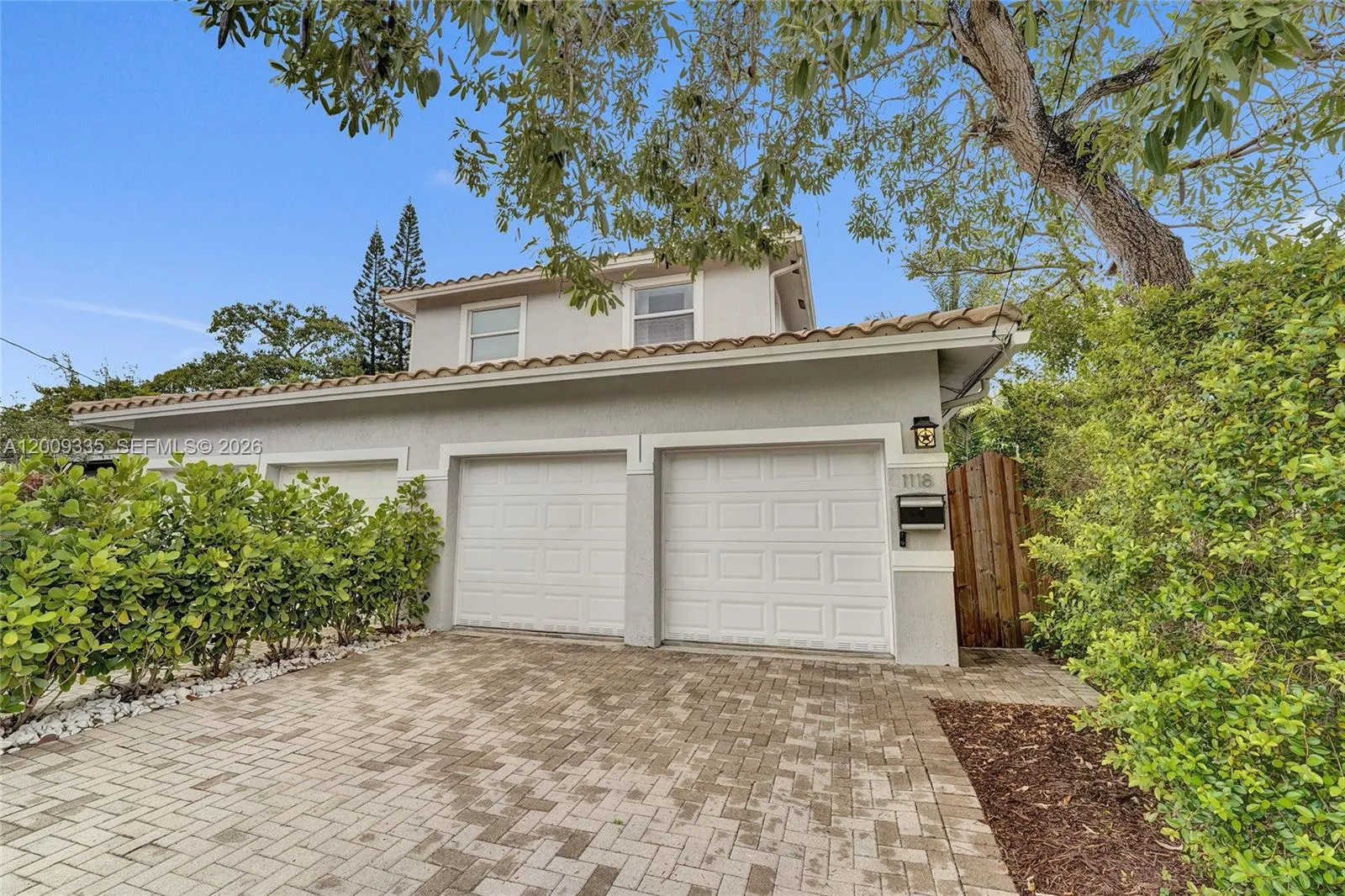 3 bedroom 2 bath for sale at 1118 NE 1st Ave, Fort Lauderdale FL 33304