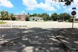 190 NE 90th St # 2, El Portal FL 33138