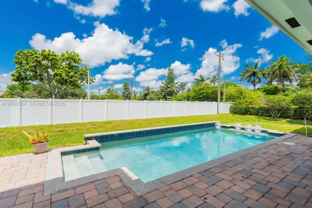 7601 Cavalia Dr, Davie FL 33328