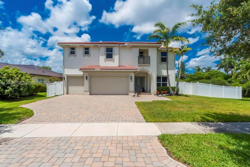 7601 Cavalia Dr, Davie FL 33328