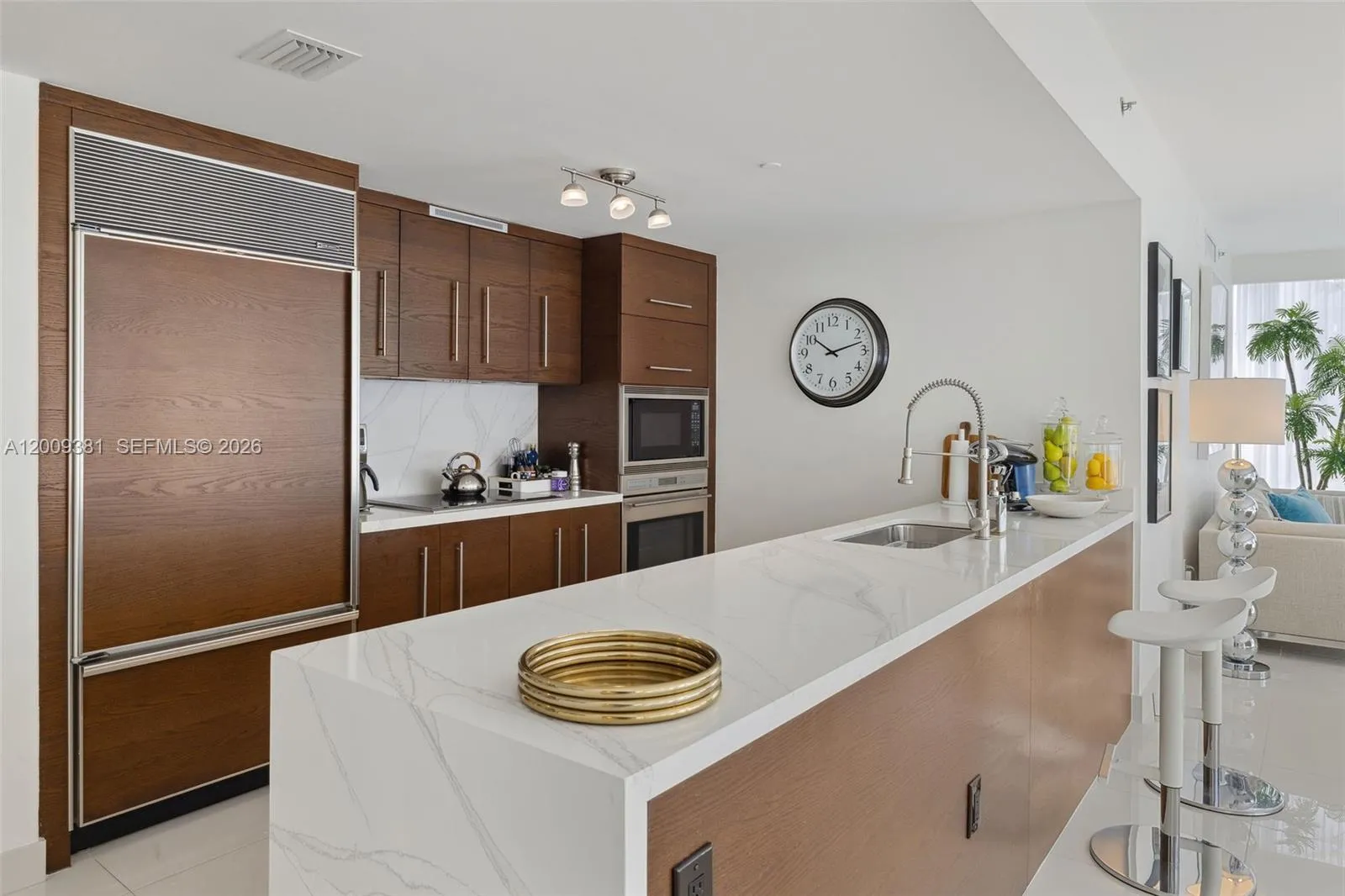 465 Brickell Ave # 701, Miami FL 33131