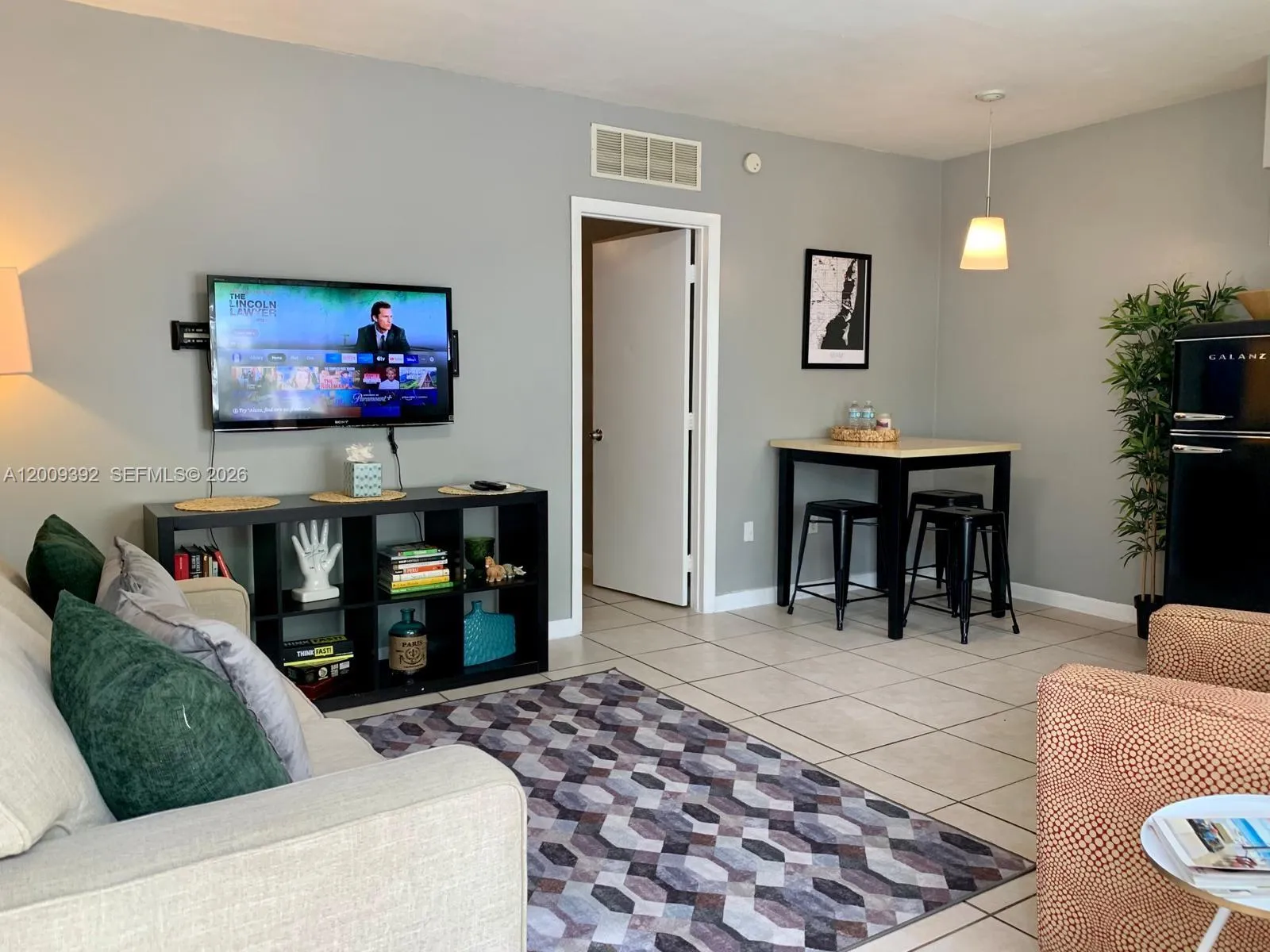 1130 NE 81st St # 3, Miami FL 33138