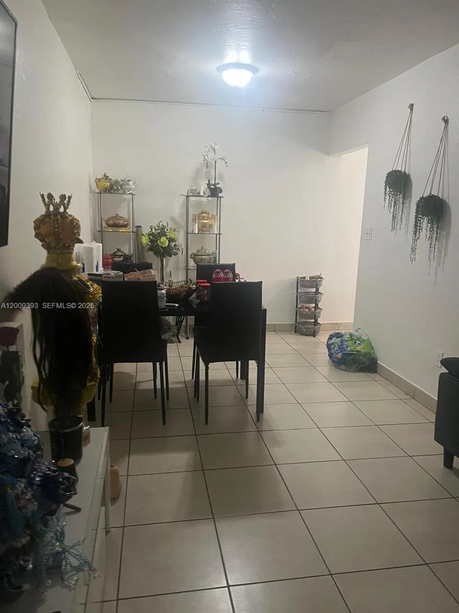 1245 W 24th St # 121, Hialeah FL 33010