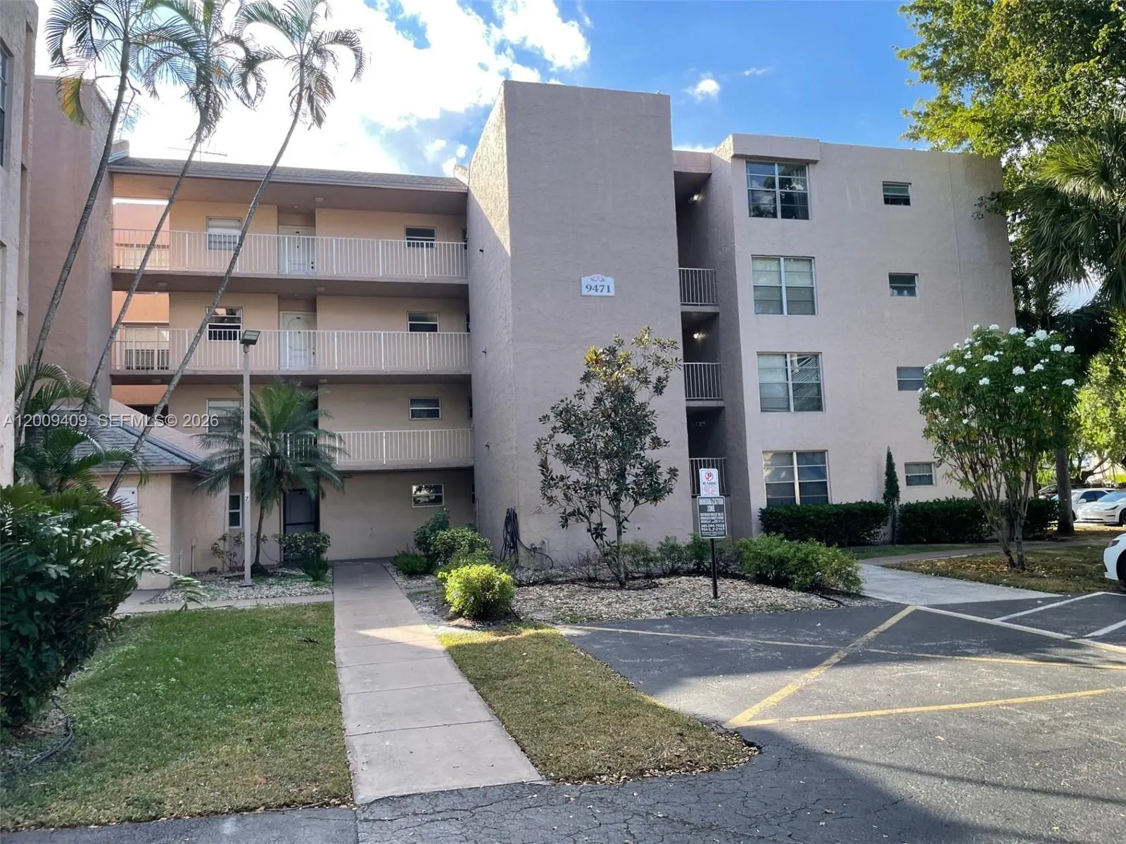 9471 Evergreen Pl # 401, Davie FL 33324