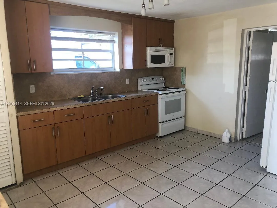 3321 SW 91st Ave # 3321, Miami FL 33165