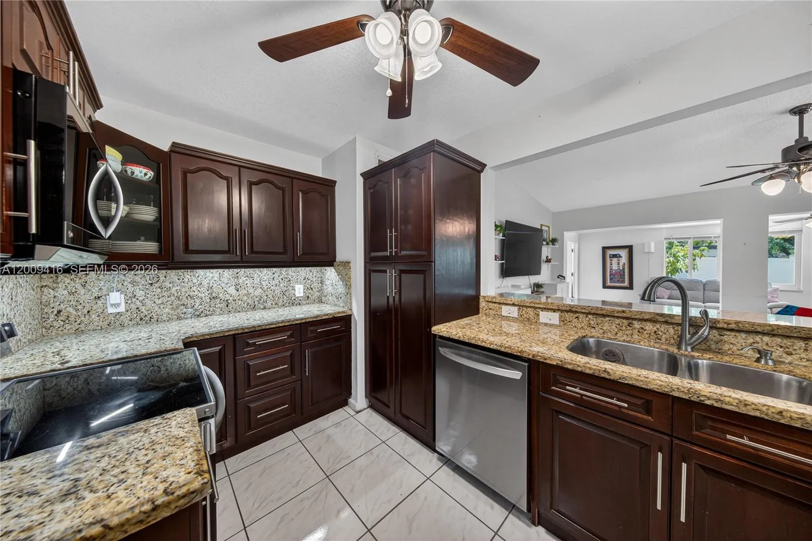 211 S 57th Way, Hollywood FL 33023