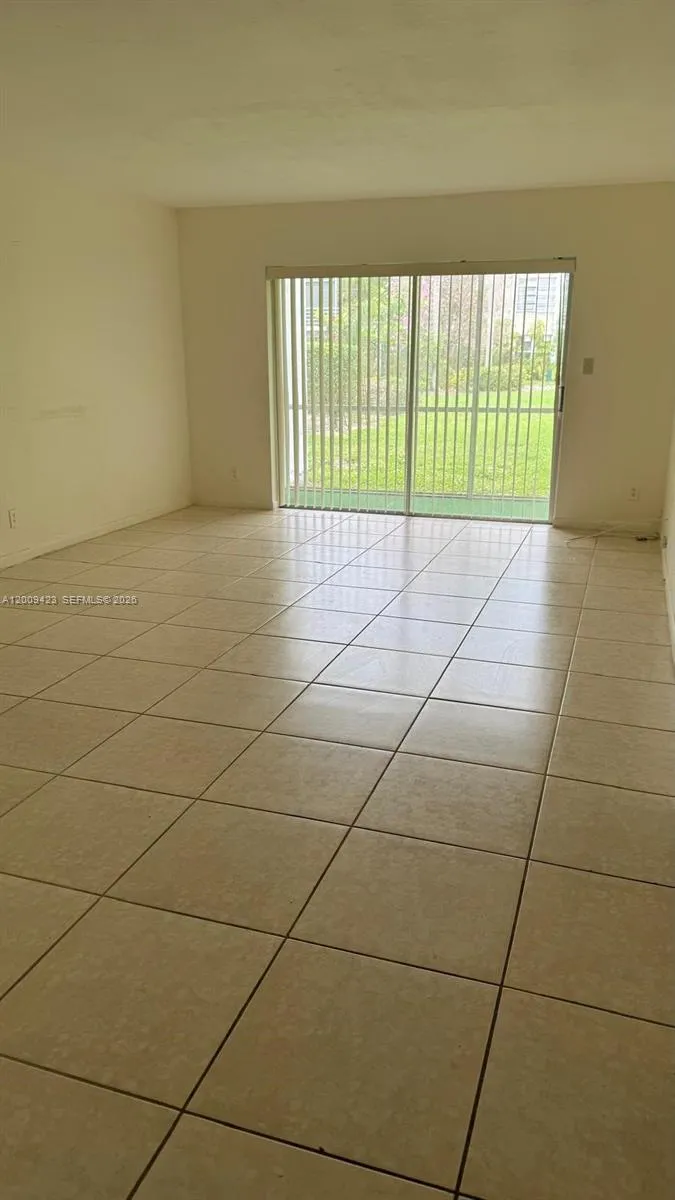 3774 Inverrary Blvd # 105P, Lauderhill FL 33319