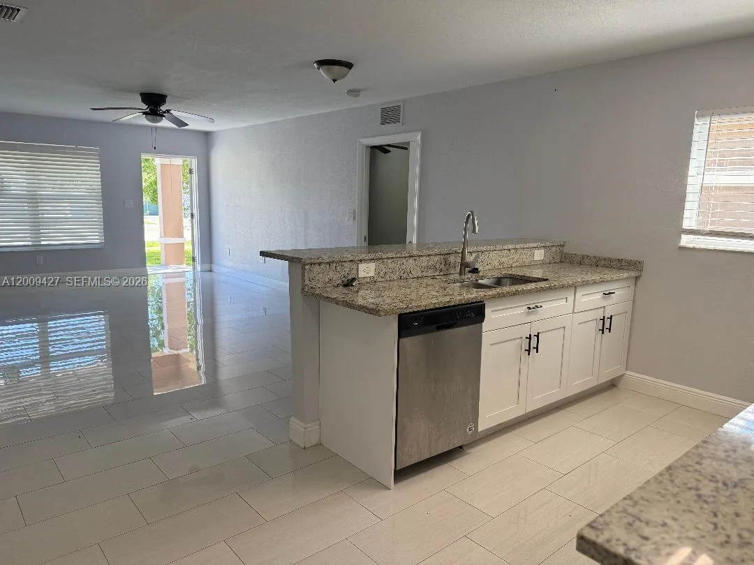 2713 NW 6th St, Pompano Beach FL 33069