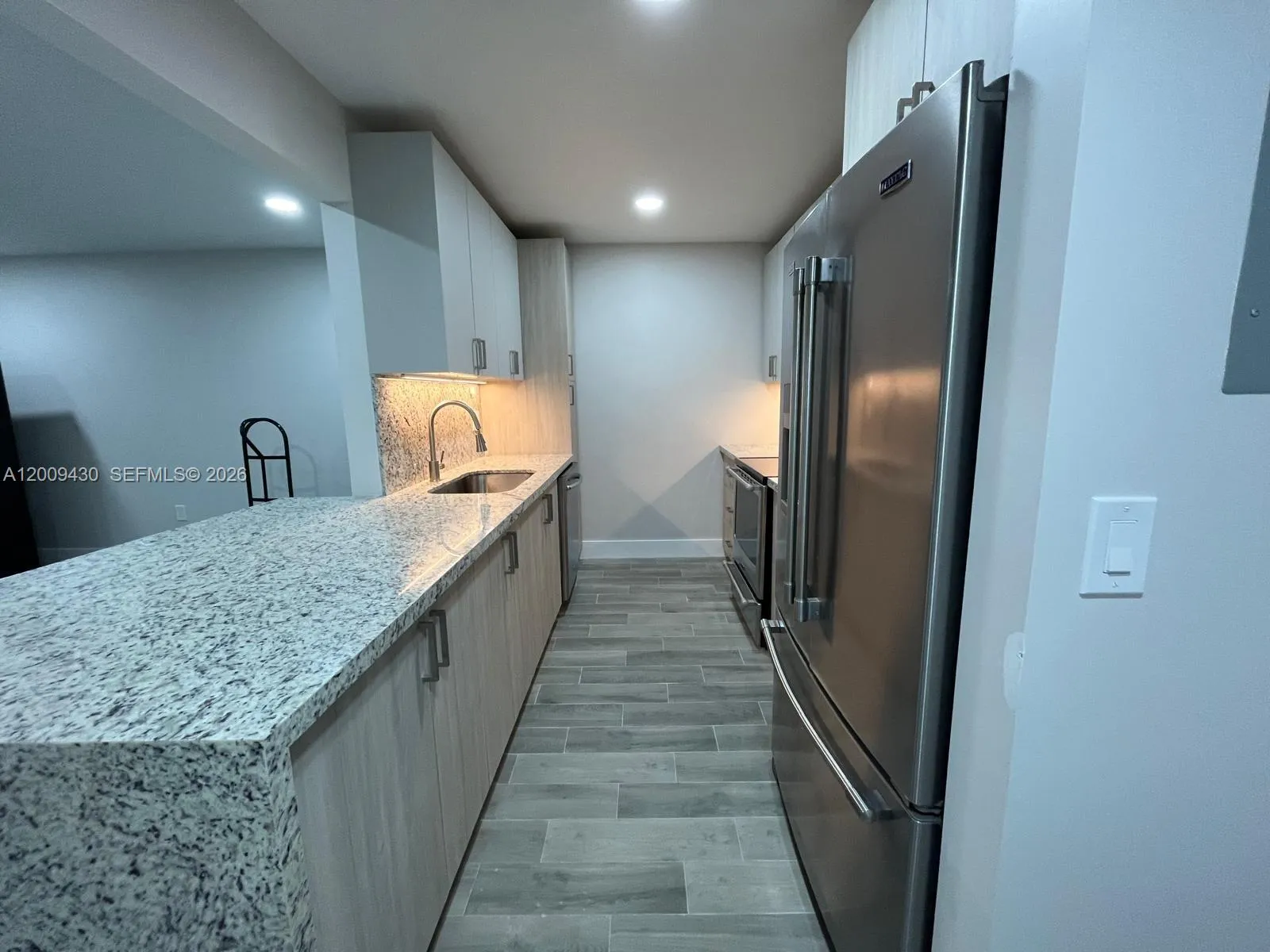 8425 NW 8th St # 303, Miami FL 33126