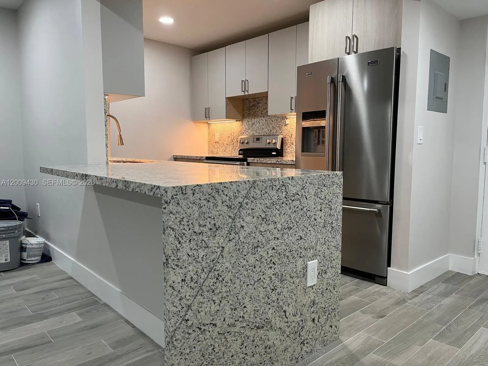 8425 NW 8th St # 303, Miami FL 33126