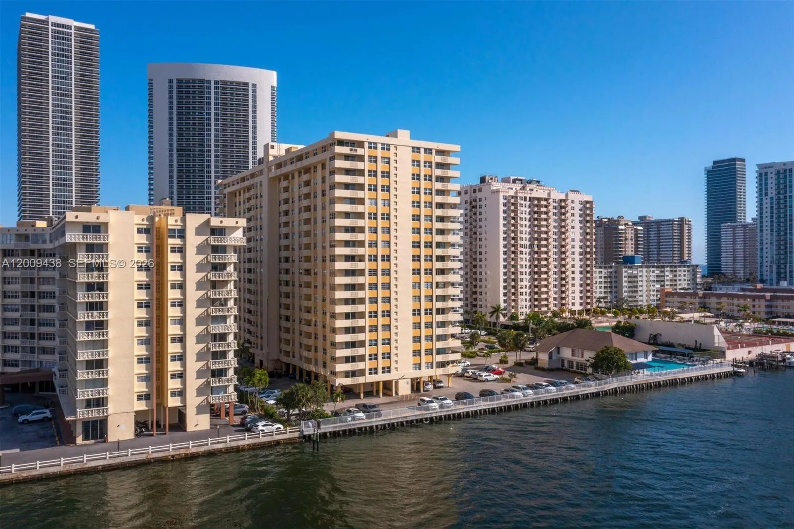 1833 S Ocean Dr # 808, Hallandale Beach FL 33009