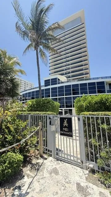 5875 Collins Ave # 708, Miami Beach FL 33140