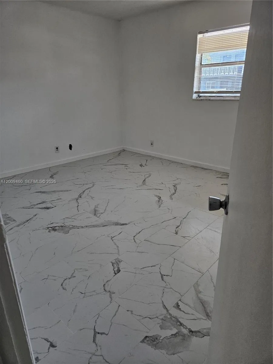 150 NE 38th St # 53, Oakland Park FL 33334